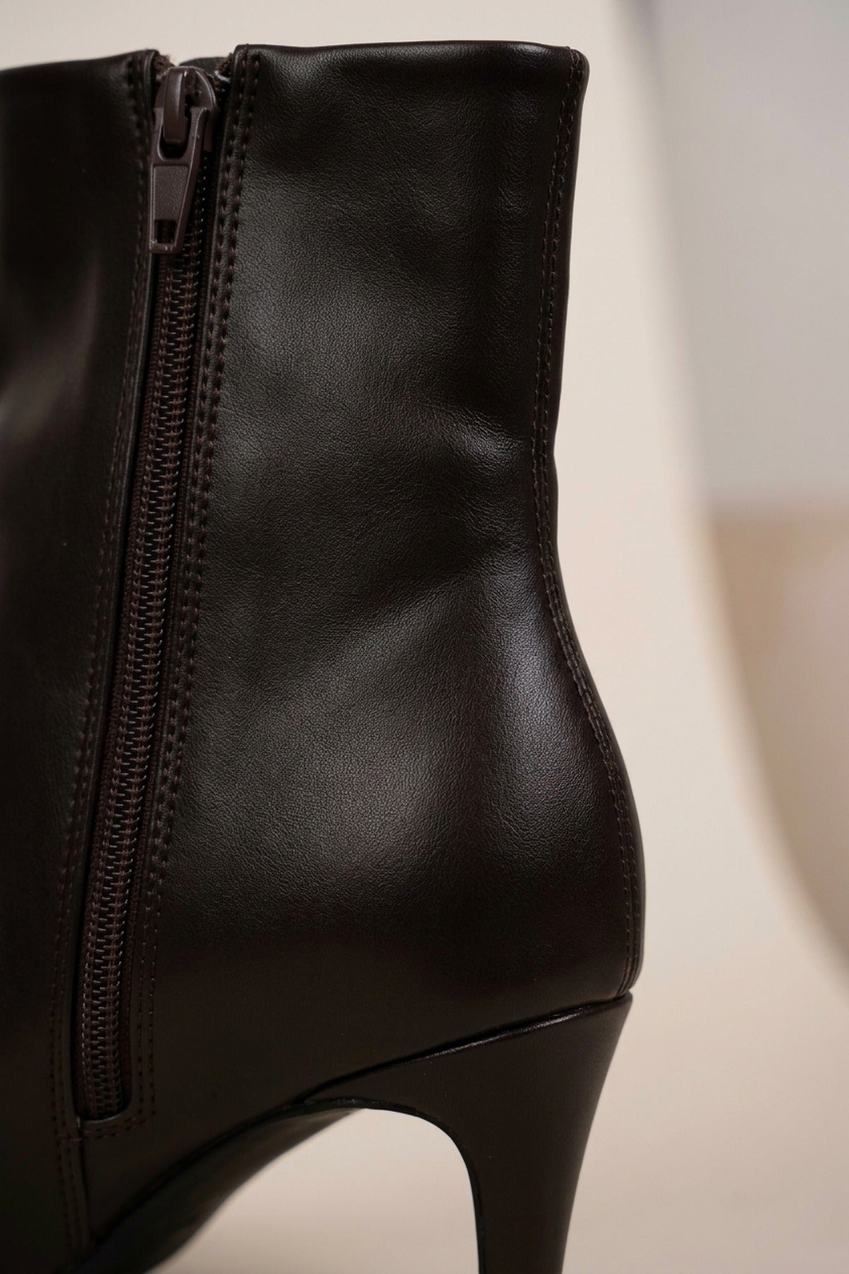 Svetlana Faux Leather Pointed Toe Kitten Heel Ankle Boots - Brown
