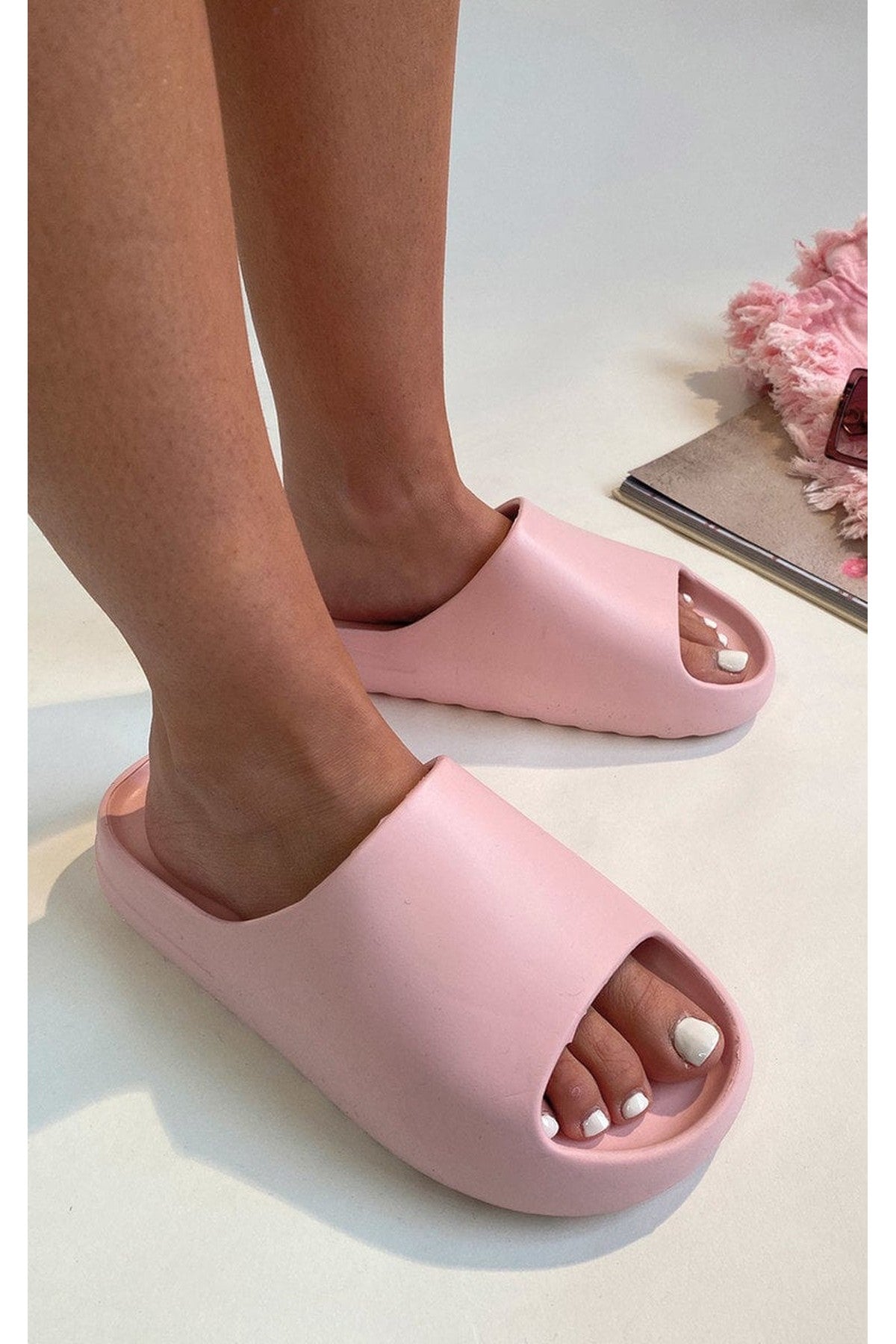 Lou Slip On Sandals - Pink