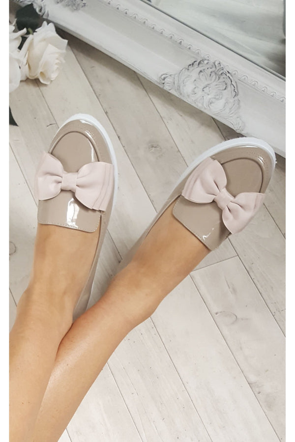 Lucinda Bow Patent Flat Pump Shoe - Nude