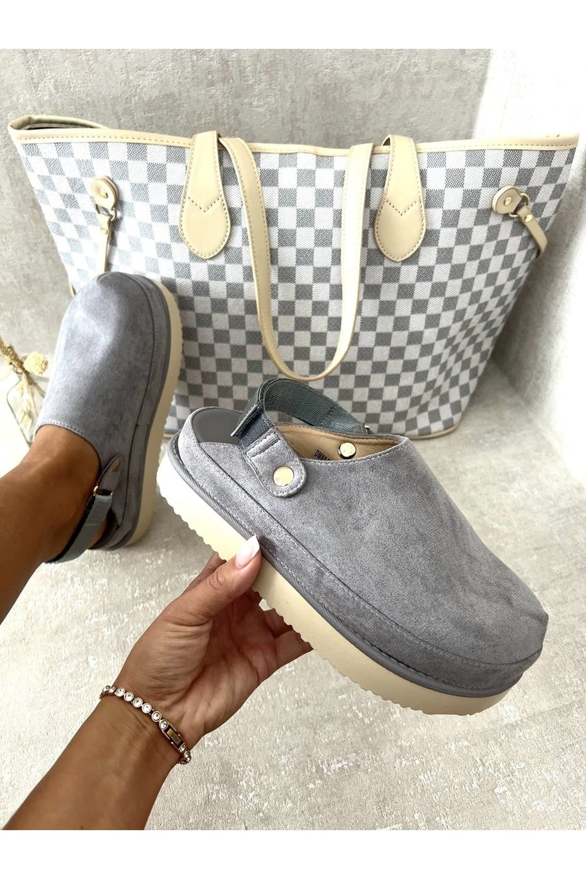 Melanie Adjustable Strap Slip-on Platform Clogs - Grey