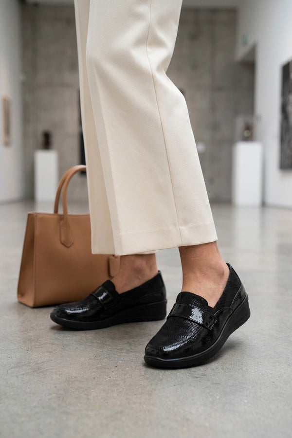 Saoirse Mixed Texture Wedge Loafers - Black