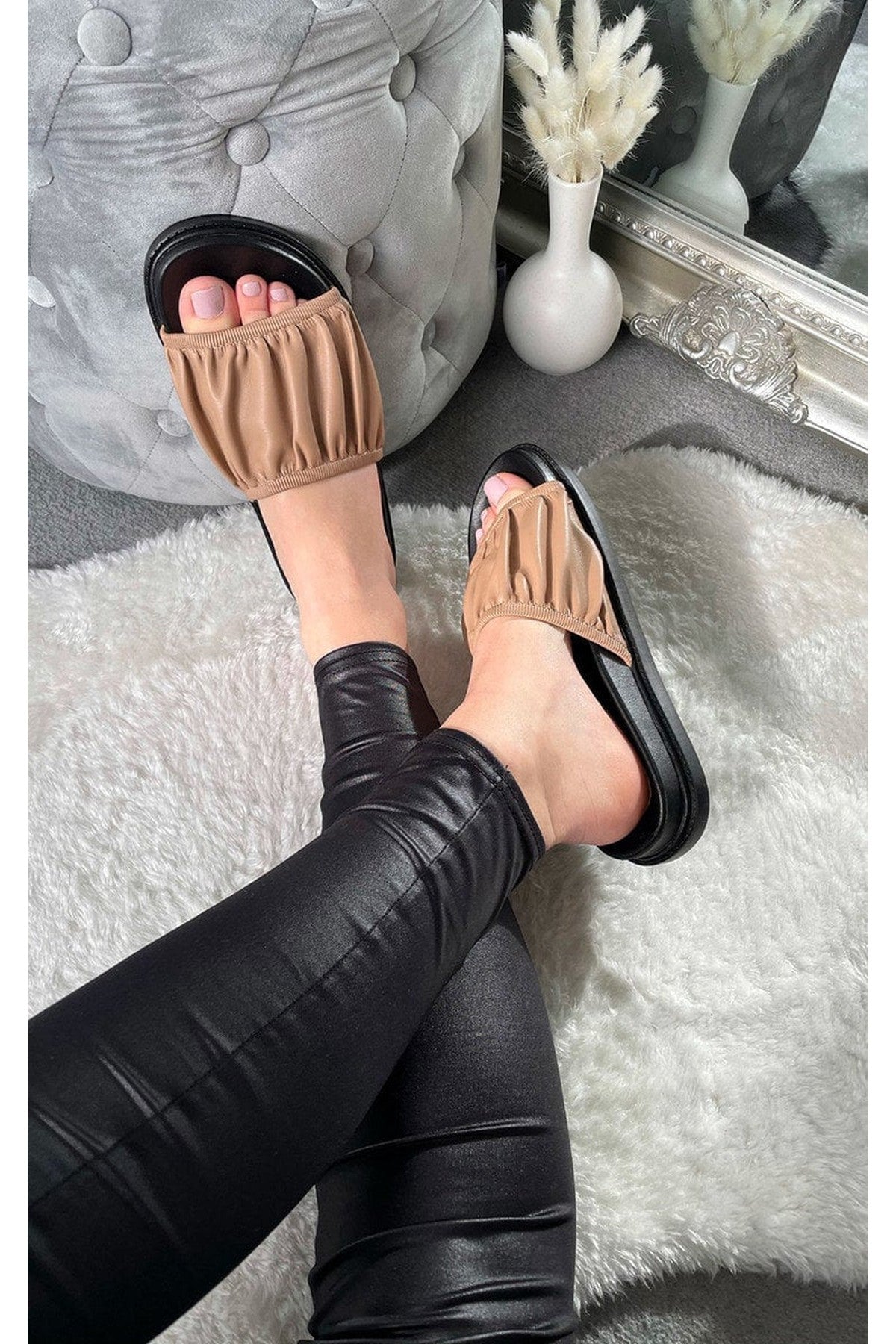 Rachel Ruched Slider - Mocha