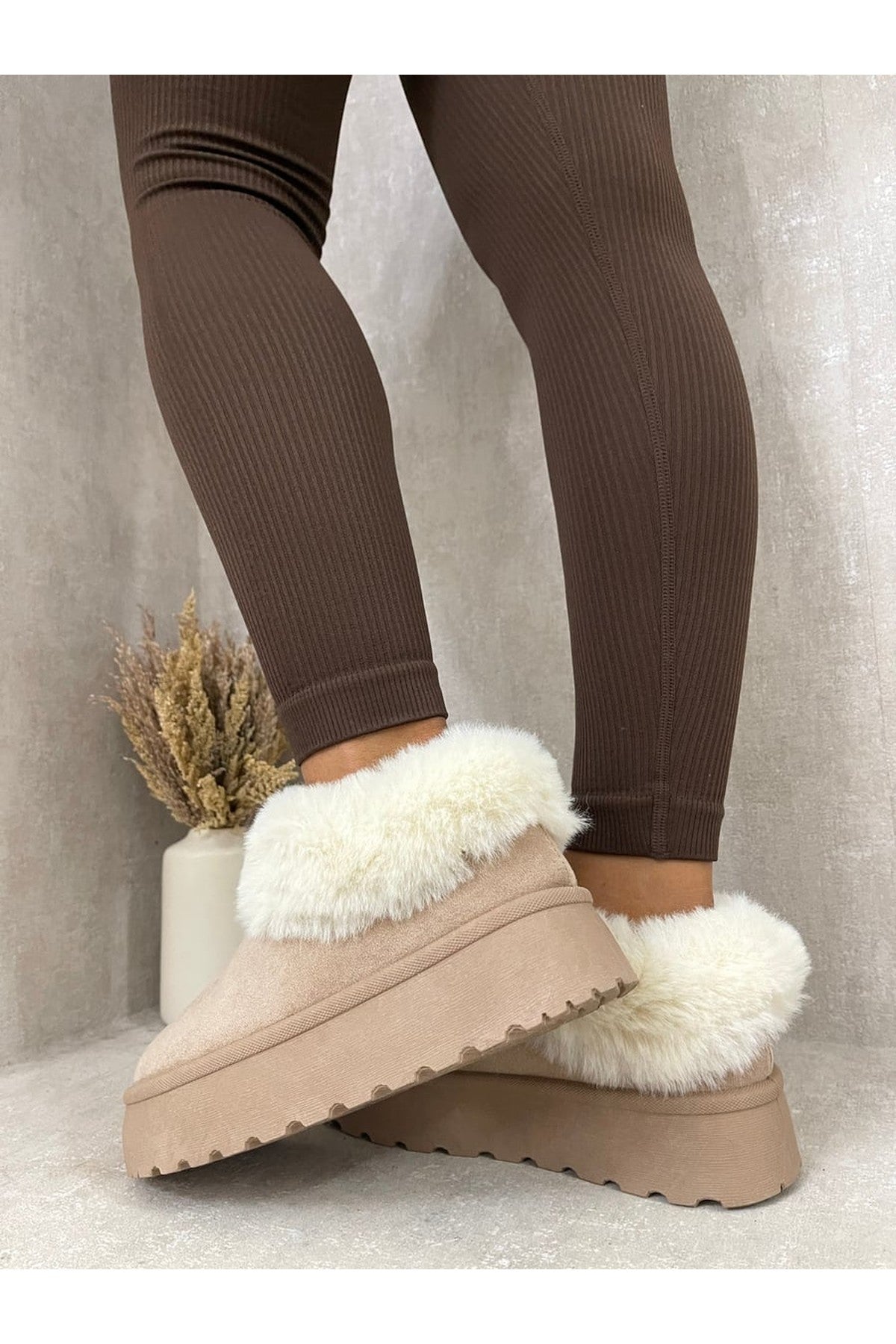 Shella Faux Fur Trim Platform Ankle Boots - Khaki