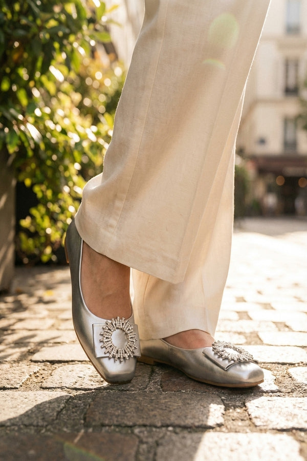 Sophie Womens Rhinestone Circle Buckle Ballet Flats - Silver