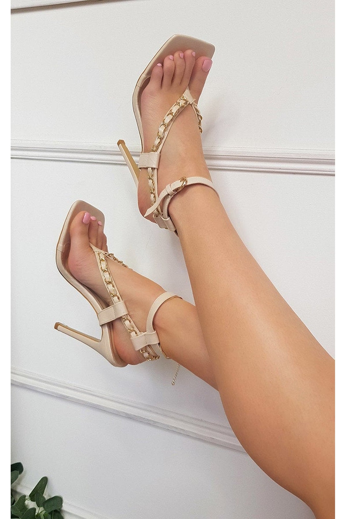 Taylor Strappy High Heels With Chain Detail - Cream