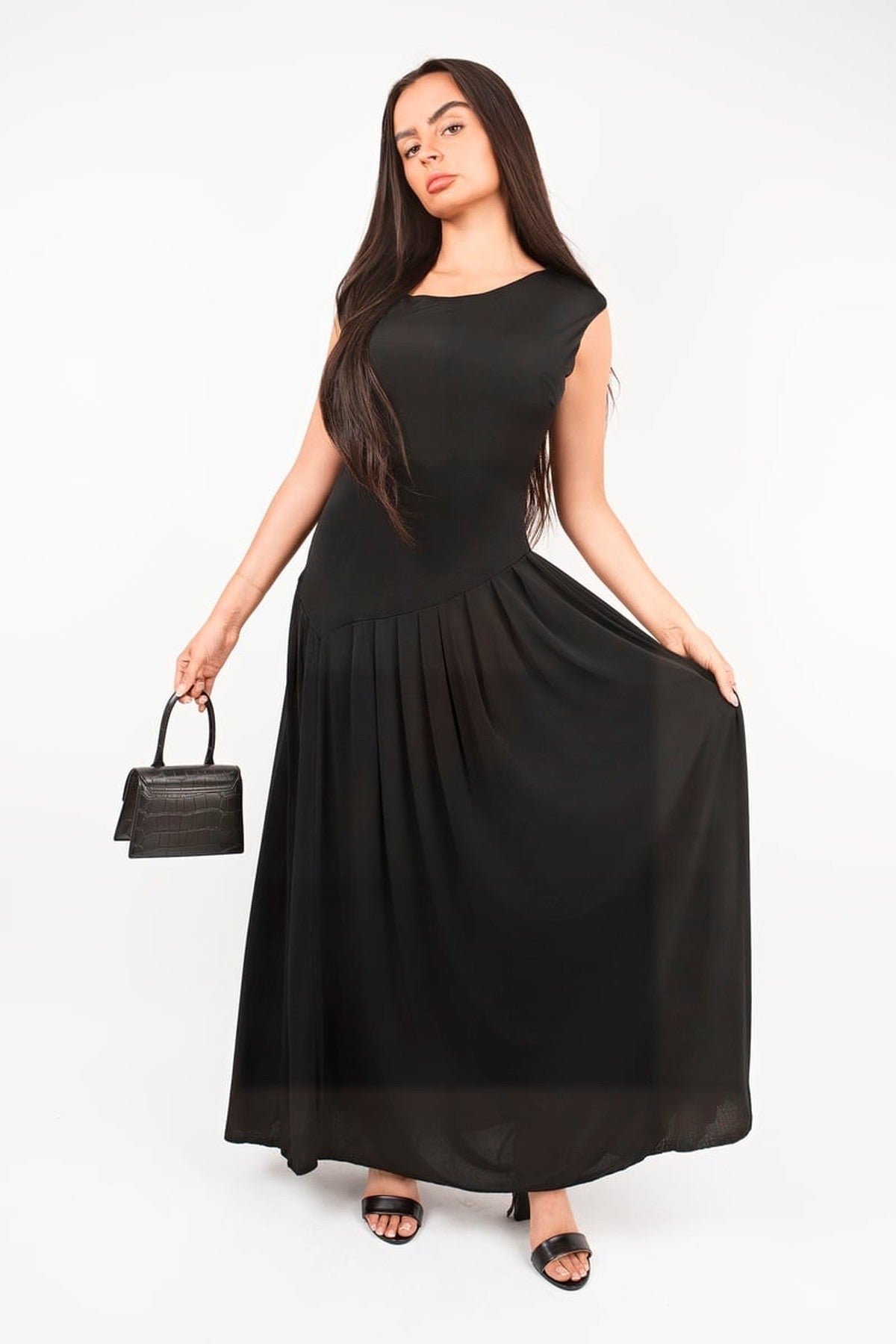 Tylah Short Sleeve Pleated Relaxed Maxi Dress - Black