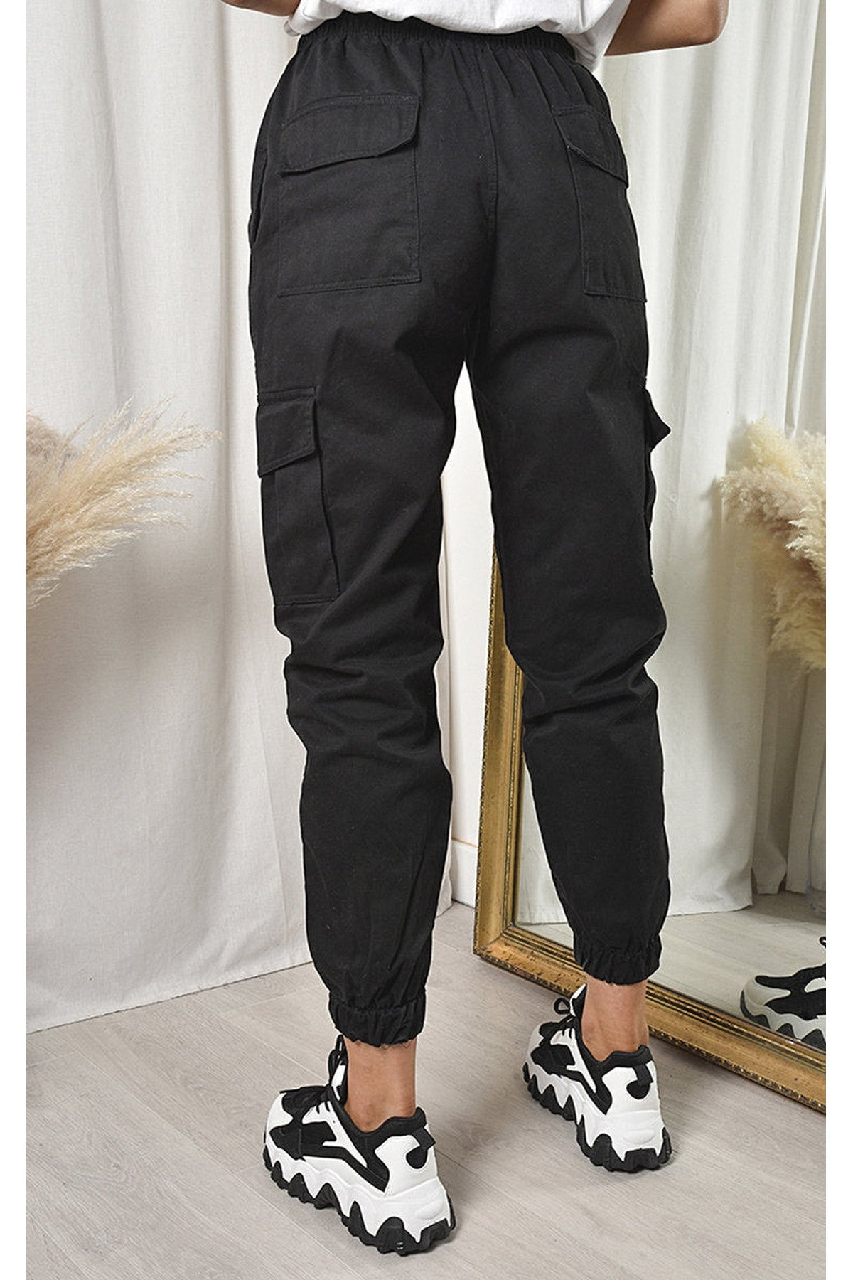 Xanthe Pocket Cargo Trousers - Black